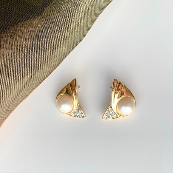 Pearl and sparkle gold tone earrings - Picture 5 of 5